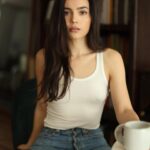 Andrea Londo Instagram - at home w/ @fotowill
