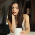 Andrea Londo Instagram - at home w/ @fotowill
