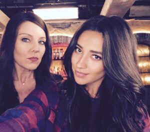 Andrea Parker Instagram - Nobody lurks better than #MaryDrake #IhavethisoneinmycontactsasSlayMitchell