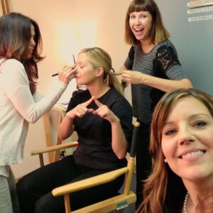 Andrea Parker Instagram - Seems like a good day to find out who killed Charlotte ... #happyplldaybitches