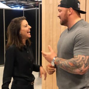 Andrea Parker Instagram - In honor of #tbt and the glorious death of #SerGregor in last week's #Cleganebowl, thought I would share the story of When Andy Met The Mountain!  This literal giant of a man, @ThorBjornsson - who couldn’t have been sweeter or more charming, is the #WorldsStrongestMan irl. I had the pleasure to sit next to him signing autographs during the #ParisManga convention last year and he was a delight.  I’m very tall (6’3” in the shoes I’m wearing here) and look at him tower over me - He explained that to maintain his size and strength he must eat every two hours!  He ate meal after meal, all day long, and when there was a break, he took a nap and his lovely and very petite wife curled up like a kitten on top of him. You can learn more about this amazing man here https://youtu.be/eqpsx9T4MhA  #TheMountain #ThorBjornsson #GOT #paris #bts  #actorslife #gameofthrones