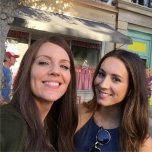 Andrea Parker Instagram - Not only is she a superb actress but tonight we get to see her direct! So proud of you @sleepinthegardn xo #PLL  #SpencerHastings #MaryDrake