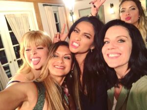 Andrea Parker Instagram - Dear #PLL ,

#whatdoyoumeanitsover 
#someonestartwritingseason8pronto
#notreadyforgoodbye 
Sincerely,

All of us