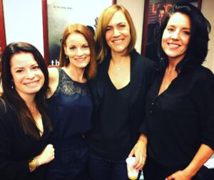 Andrea Parker Instagram - #PLLMoms #LastTableRead #SoMuchLove  Missing you @niapeeples