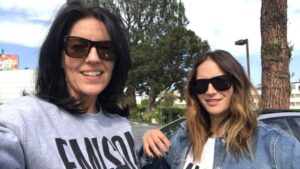 Andrea Parker Instagram - There are people in life who, when you meet them, you just know you want them in your life forever.  @sammyinla is one.  Happy Birthday Girl - I love you. 💕