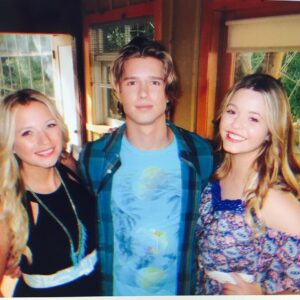 Andrea Parker Instagram - Does the DiLaurentis family have good genes or what!?! #CeceDrake #Jason #AlisonDilaurentis  #happyplldaybitches