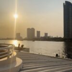 Andrea Pomeje Instagram – ~ 4dny v BANGKOKU 🇹🇭 Úplně jiný vesmír ✨ čas tu utíká rychle…  tolik vjemů, tolik nových emocí, vůní, barev, zvuků… bída a přepych jako siamská dvojčata 🫂 Lidi jsou tu různí, ale jedno mají společné 👉🏼 jde z nich zvláštní klid! 🧘🏻‍♀️ Z celé 8 milionové metropole cítím klid, přestože se muže zdát Bangkok na první pohled jedna velká divočina 💃🏻🌪️🛺! Turistické fluidum! Já tu cítím převahu lidské energie, která je mi blízká! 🤍 Přátelské ohleduplné duše s absencí materialismu, život berou jak je a nebojí se ho oslavovat!💫 

Bez Bangkoku by nebylo Thajsko – Thajskem!!! 🇹🇭🏢🌴🛺💃🏻 🎡 

ขอบคุณ
🙏🏻