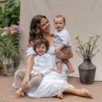 Andrea Quattrocchi Instagram - Amando nuestras fotos con la tia @ramonacabrera_photography 🥰 Bruno 2 años 6 meses Mauro 10 meses Dia de la madre 2024 ♥️