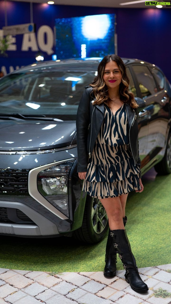 Andrea Quattrocchi Instagram - Hoy conocimos la nueva SUV familiar del team de @hyundaipy 👨👩👦👦 ✨️👌 Para las madres y padres como yo que necesitamos espacio, confort y seguridad, con diseño y tecnología, donde podamos meter los babys seats y la niñera o la abuela, los bartulos como el carrito por ejemplo, ¡acá es! 😅💪🤝