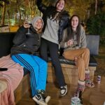 Andrea Quattrocchi Instagram - Lo que nos receto el doctor, una escapada de amigas con vino 🍷, pastas 🍝 y frio ❄️ ♥️Cada tanto un lindo reseteo♥️ Con mis mejores amigas de toda la vida, nos mereciamos 24hs solo para nosotras, por suerte esta el excelente servicio de @host_py que nos recibió en su Casa Premium 👌 Lista para disfrutar.