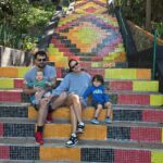 Andrea Quattrocchi Instagram - Dump de unos dias de escapada familiar🥰♥️ Amamos venir a Sanber fuera de temporada, la verdad que resulta muy comodo con los peques👌 pero para variar aprovechando que no hay gentio siempre hacemos la turisteada de todos los parques, ciudades vecinas, todas las perspectivas del lago, etc😅 y despues tenemos hermosos recuerdos como estos ♥️ Pd: En la última foto esta el verdadero imprescindible de los paseos con bebés 👀