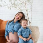 Andrea Quattrocchi Instagram - Nosotros hace un año🥹 Recuerdo de la sesión de fotos del día de la madre el año pasado♥️ ¡La vida va demasiado rapido! Miro estas fotos y ya no tengo ese bebé que se ve ahí 🥲