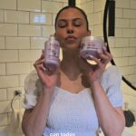 Andrea Quattrocchi Instagram - Truquito para un clean look con pelo mojado✨️ Queda divino y es especial para los días sin tanto tiempo o si saliste recien de la pile! Y aprovechas para un boost de hidratación con @lorealhairpy y su línea con Ácido Hialurónico👌 ¿Que les parece?