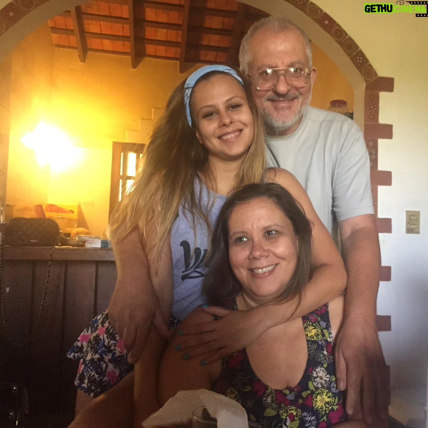 Andrea Quattrocchi Instagram - Mamita te amo hasta el cielo, en cada paso que doy siento las huellas de tu amor♥️ no me alcanza la vida para agradecerte todo😭