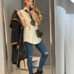 Andrea Verešová Instagram - A je tu APRÍL 🤔 😅Počasie ako na húpačke. Ani vy občas neviete čo si ráno obliecť? Mám pre vás pár tipov na toto obdobie. Väčšinu nájdete na Eshope zn AVER @averfashionofficial 💫A nenechajte si ujsť úžasné jarné zľavy až -40% 👌👆 to sa vyplatí 😉✌️ #modaprezeny #myzatostojime #aver #averfashion