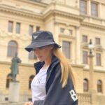 Andrea Verešová Instagram – Rainy days 🌦️

Moje obľúbené oblečenie na toto aprílove počasie , alebo 
“ keď nie som za princeznú “ ➰

Čo rady nosíte Vy vo voľnom čase?