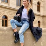 Andrea Verešová Instagram – Rainy days 🌦️

Moje obľúbené oblečenie na toto aprílove počasie , alebo 
“ keď nie som za princeznú “ ➰

Čo rady nosíte Vy vo voľnom čase?