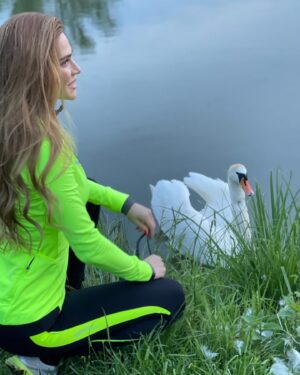 Andrea Verešová Instagram - Addicted …

Aká je vaša najlepšia forma relaxu? Ja zbožňujem vypadnúť do prírody, na bicykel alebo si zaplávať … 🚲Najlepší spôsob ako si vyčistiť hlavu a dobiť energiu.
 
Vtedy zabudnem na všetky starosti…
✌️🍀

#sport #relax #freedome #nature #pohoda #relax #priroda 
#🚴🏼