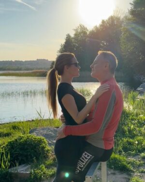 Andrea Verešová Instagram - 1.St May🌸🫶

Strong marriage is born the moment a husband and wife decide to stop fighting against each other and start fighting for each other together. 

…after all of this over , you are going to come out stronger than ever before ✌️🥰
