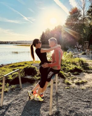 Andrea Verešová Instagram - 1.St May🌸🫶

Strong marriage is born the moment a husband and wife decide to stop fighting against each other and start fighting for each other together. 

…after all of this over , you are going to come out stronger than ever before ✌️🥰
