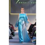 Andrea Verešová Instagram – Summer days ♥️
#newcollection 💃 & #fashionshow by #nataliruden
Ako vždy nádherná prehliadka plná farieb, energie a ženskosti s názvom “summerdays “ podľa návrhárky @natali_ruden_official 🥰
Ďakujem, že som mohla byť súčasťou krásnej show 👏
#fashiondesigner #fashionshow #madeinczech #hair #sokolov #makeup #dermakol #hodinky #dusak #foto #herman