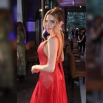Andrea Verešová Instagram – Summer days ♥️ 
#newcollection 💃 & #fashionshow by #nataliruden 

 Ako vždy nádherná prehliadka plná farieb, energie a ženskosti s názvom “summerdays “ podľa návrhárky @natali_ruden_official 🥰
Ďakujem, že som mohla byť súčasťou krásnej show 👏

#fashiondesigner #fashionshow  #madeinczech #hair #sokolov #makeup #dermakol #hodinky #dusak #foto #herman