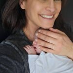 Andreia Dinis Instagram – Março chegou e neste dia 3 semanas da baby mais linda do mundo 🩷 Sobrinha maravilhosa. 

(Não resisto a partilhar convosco este mimo bom)