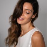 Andreia Rodrigues Instagram – Descubra o segredo para uma pele radiante! Vejam no vídeo o antes e o depois! Com o passar do anos, o aparecimento de manchas na pele é inevitável… mas, com a gama Luminous 640 da NIVEA, é possível reverter esse processo e, em apenas 2 semanas ver resultados. Reduzindo até 71% a intensidade das manchas. Vejam o reel e descubram quais os passos desta rotina (super fácil).

#pub @NIVEA #NIVEA #NIVEAPortugal #Luminous630 #niveaantimanchas