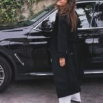 Andreia Rodrigues Instagram - Último dia de compras para o Natal! Que tal este look?! E agora há todo um dia frente, mas apesar do trânsito caótico, destes dias, confesso-vos que conduzir me traz tranquilidade, ouço música, canto, arrumo ideias e saber que conto com a LeasePlan é um verdade descanso! E por aqui como estão os últimos preparativos? Evitam conduzir nestes dias ou não? #parceria #leaseplan #leaseplanportugal