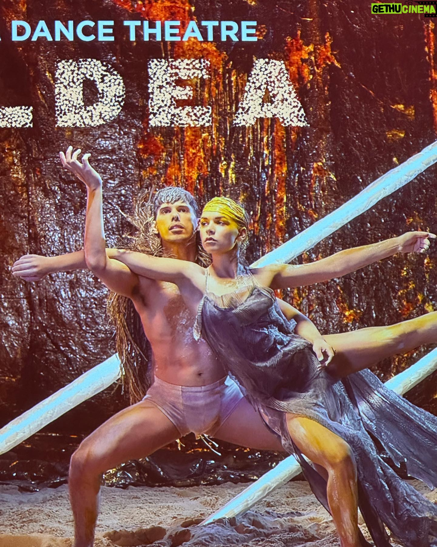 Andreja Pejić Instagram - Thank you to the @bangarradancetheatre for a very memorable night. Your dancers are divine and you showed us life and beauty in the face of subjugation.