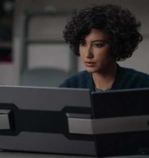 Andy Allo Instagram - Season 4!!! 🙌🏽🙌🏽 Here we goooooo! Incredibly blessed and lucky to play Nora and can’t wait to tell more of her story. Though it’s our final season, prepare yourselves for one hell of a ride! 🎢🤘🏽👩🏽‍💻⬆️