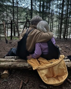 Aneta Krejčíková Instagram - Dočetla jsem otevřený dopis jednoho z osočených profesorů AMU z nepřístojného chování vůči žákům a je mi strašně úzko! Oba odučili nejednu generaci herců, včetně mého ročníku na Konzervatoři. 
Nutí mě to znovu se zamyslet nad touhle hyperkorektní a zhýkčkanou dobou. Já neříkám, že si každý musí nechat všechno líbit, to rozhodně ne! 
Zcela upřímně si ale myslím, že tu nejde ani trochu o morální integritu a jestli to takhle půjde dál, jsem přesvědčená o tom, že to skončí fatálním restartem. 
Což je pořád ten optimistický úhel pohledu😁🙏🏻

Jsme vážně trochu přecitlivělí a hledáme neustále viníky našeho nekomfortního pocitu, ale možná si stačí jen zapnout ten základní instinkt pudu sebezáchovy.
A kolem nás se to děje. Pořád se válčí🙏🏻

A přitom si vlastně všichni jenom přejeme lepší svět pro nás a naše děti 🙏🏻