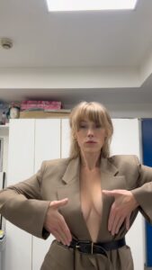 Actress Aneta Krejčíková HD Instagram Photos and Wallpapers November 2023