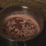 Anfisa Vistingauzen Instagram - По утрам щуриться от яркого зимнего солнца и греть ноги у камина по вечерам. Вдыхать вкусный морозный воздух, варить себе и брату горячее какао, заносить в прихожую ворох снежинок на ботинках, шапке и варежках. В темноте смотреть на мерцающие огоньки на ёлке, гулять среди заснеженных деревьев и представлять что ты в сказке. Пусть эти выходные останутся в памяти навсегда ❄️🤍 #2024