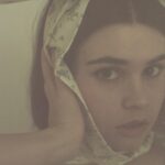 Anfisa Vistingauzen Instagram - Последняя фотография - это как в треке Хаски «я всегда в расфокусе, я всегда фон». Ну а если честно когда фотографируешь на плёнку - это всегда эксперимент. И даже самая долгожданная фотка может не получится. Но мы с @vinokyrovaphoto сделали много удачных кадров, использовав две разных плёнки - Kodak 400 и Фотопленка CineStill 50 Daylight Xpro. Вообще, обожаю плёнку, потому что само ожидания проявки и предвкушение получившихся кадров - это непередаваемое удовольствие! 😉