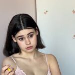 Anfisa Vistingauzen Instagram - Когда ты не куришь, и из всех сигарет у тебя дома только детская палочка брата с сестрой ⠀ #куритьвредно #самопробы
