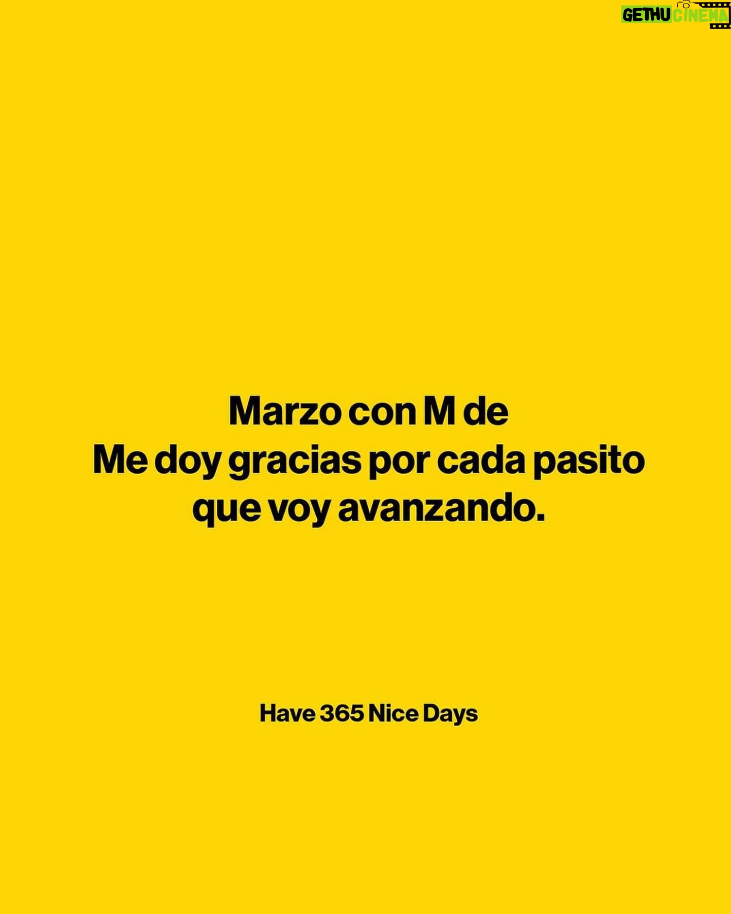 Angélica Celaya Instagram - M-> de 1- Miradas que dicen lo que no puedo 2- Mañanas lindas 3- Mirror the good that you see 4- Mezcalito para el frío 5- Messiness is part of life #BonitoMarzo