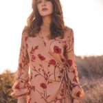 Angélica Celaya Instagram - This flower was made in the desert. Condition to bloom even in the harshest environment . 📸 @esquedachris