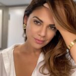 Angélica Celaya Instagram – Es viernes …. Y este cuerpo ni por enterado 😂