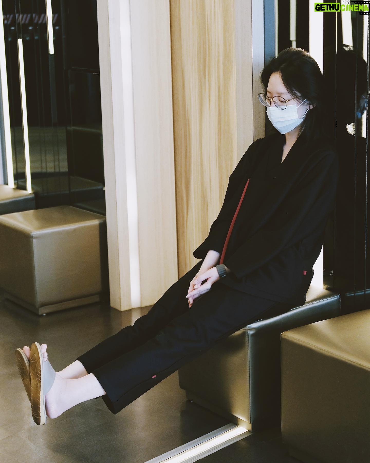 Angel Wang - 3 Likes - 🤍
30歲後想做的第一件事
就是進行一個全面的健康檢查
以前其實很排斥健檢
覺得一旦發現什麼
可能人生就這樣了
但其實經歷了越多
看得越多
越覺得當你真的了解自己以後
才能真正的快樂生活
後來我遇見了 @mornjoy_clinic
預約前提供詳盡的電話諮詢
健檢前的注意事項也非常謹慎跟仔細
雖然檢查花了一整個上午
但舒適的環境及順暢的健檢流程
完全不覺得時間過了很久
健檢當天可以再決定需不需要追加檢查項目
像是:過敏原測試或HPV疫苗施打⋯等等
現場還備有精緻的早餐茶點
可以在休息時好好享受!
高階健檢方案在報告出來後
有提供到院或線上的醫師總評(報告解說)
第一次的健檢
我很幸運身體沒有發現什麼大毛病
但還是有一些項目需要後續追蹤
經過這次的健檢
我覺得體驗感受很好
所以在此推薦給所有朋友
記得!
做個健康檢查
好好了解自己身體
繼續下一個階段🤍
#晨悅預防醫學機構
#晨悅診所 #台中健檢 #晨悅健檢