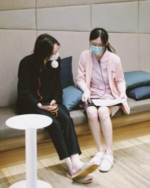 Angel Wang Instagram - 🤍
30歲後想做的第一件事 
就是進行一個全面的健康檢查

以前其實很排斥健檢
覺得一旦發現什麼
可能人生就這樣了

但其實經歷了越多
看得越多 
越覺得當你真的了解自己以後
才能真正的快樂生活

後來我遇見了 @mornjoy_clinic 
預約前提供詳盡的電話諮詢
健檢前的注意事項也非常謹慎跟仔細

雖然檢查花了一整個上午
但舒適的環境及順暢的健檢流程
完全不覺得時間過了很久

健檢當天可以再決定需不需要追加檢查項目
像是：過敏原測試或HPV疫苗施打⋯等等

現場還備有精緻的早餐茶點
可以在休息時好好享受！

高階健檢方案在報告出來後
有提供到院或線上的醫師總評（報告解說）

第一次的健檢
我很幸運身體沒有發現什麼大毛病
但還是有一些項目需要後續追蹤

經過這次的健檢
我覺得體驗感受很好
所以在此推薦給所有朋友

記得！
做個健康檢查
好好了解自己身體
繼續下一個階段🤍

#晨悅預防醫學機構 
#晨悅診所 #台中健檢 #晨悅健檢
