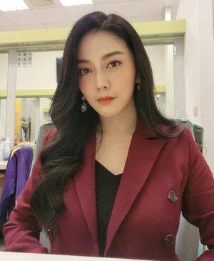 Angel Han Instagram - 覺得像主播😆