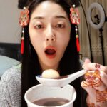 Angel Han Instagram - 我喜歡吃芝麻湯圓😍😍😍#元宵節