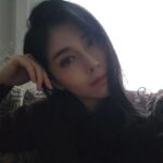Angel Han Instagram - 工作完，一回到家，立馬跟沙發貼貼😊 好久沒打開IG，一開就看到好多人跟我說 #肖戰 開新帳號的消息😆 謝謝大家的通知，絕對會去關注的😍