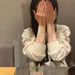 Angel Han Instagram - 姊說：皇冠耶～好適合你哦～😜 我說：哪有，我鼻要拍😳