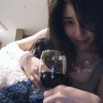 Angel Han Instagram - 突然覺得有點寂寞…有點悲傷…有點快樂…有點……