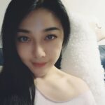 Angel Han Instagram - 補完睫毛，感覺眼睛又亮了😆 之前的睫毛都被我揉掉了一半😝
