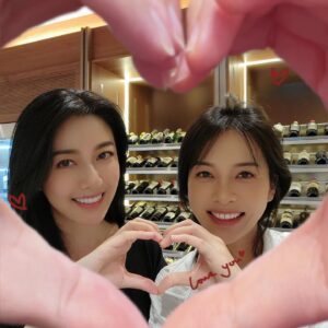 Angel Han Instagram - 愛心中的愛心❣️@bugssapphire