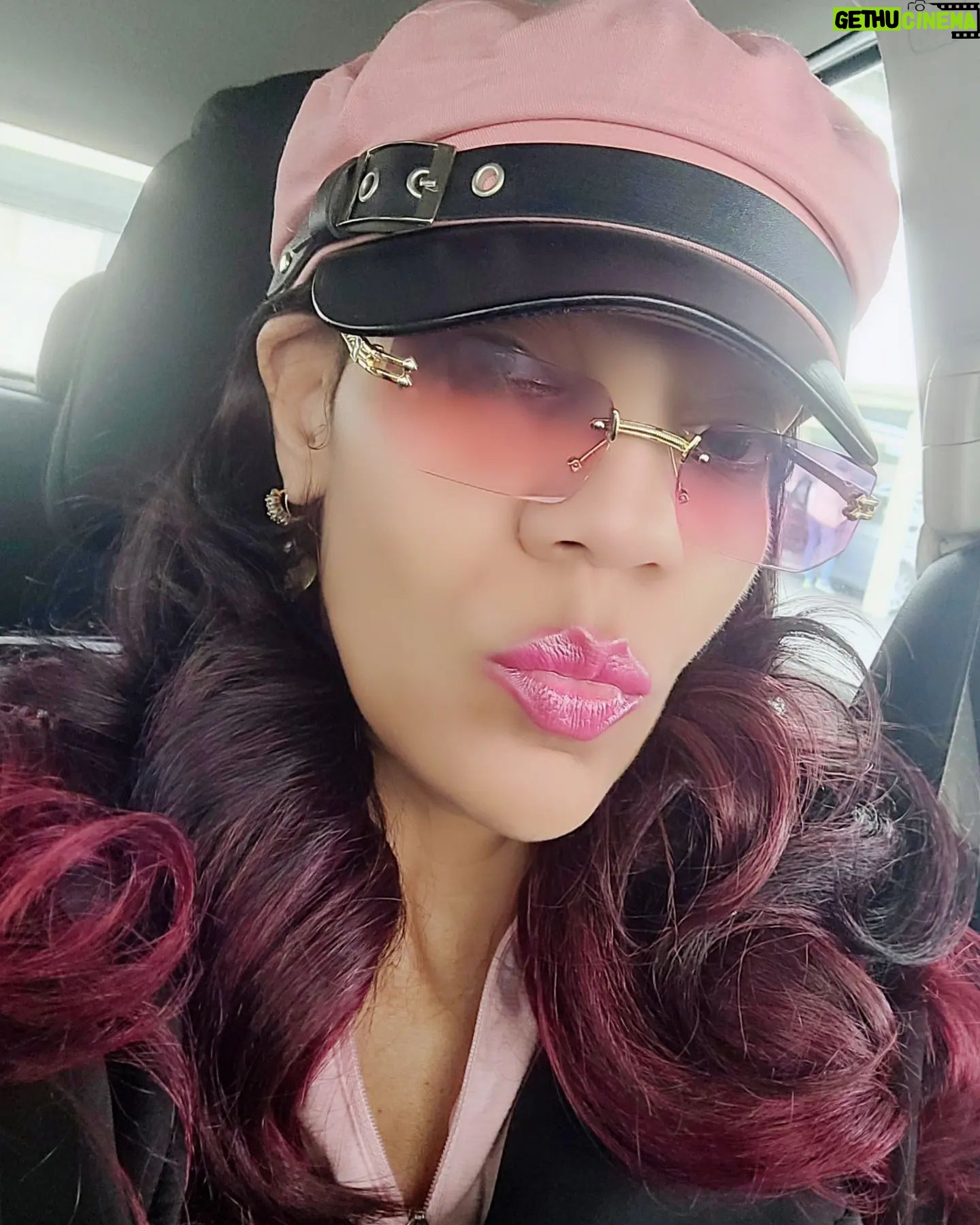 Angel Sessions Instagram - Showing love to all of you! Keep shining! #smile #love #AngelSessions