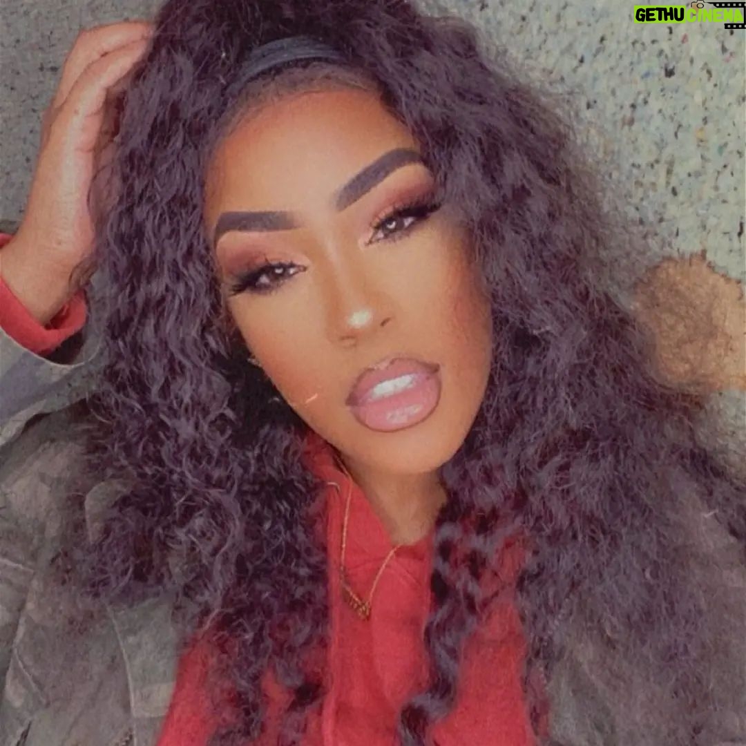 Angel Sessions Instagram - Hello everyone! I need your help and support...my daughter Shardella Sessions is having surgery and needs your help. My daughter does not have insurance and needs to cover the cost for this. Please go to the Go-Fund-Me link for more information https://www.gofundme.com/f/help-my-daughter-shardella-get-her-surgery #surgery #help #Shardella